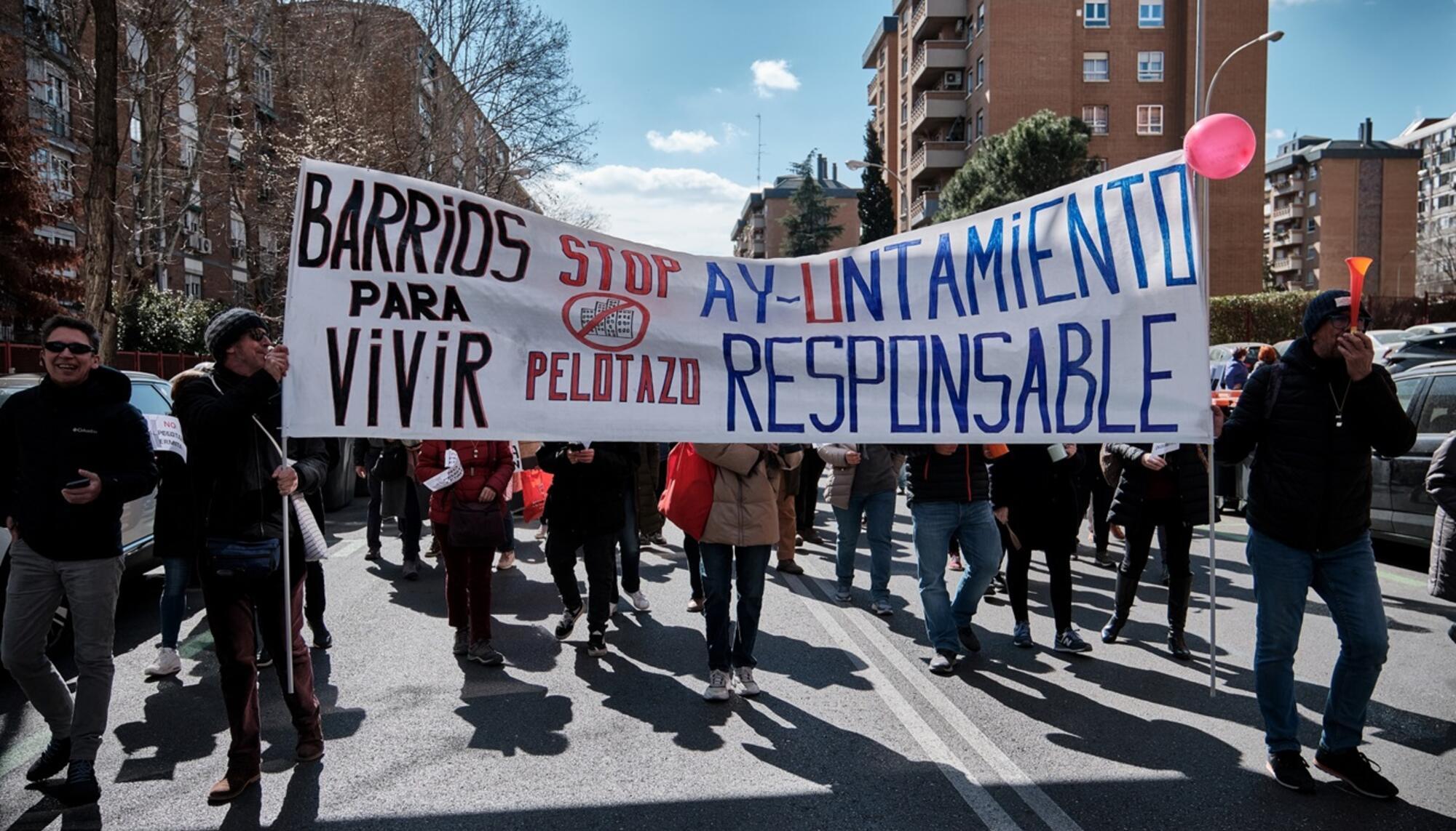 Mani contra pelotazo Ermita del Santo